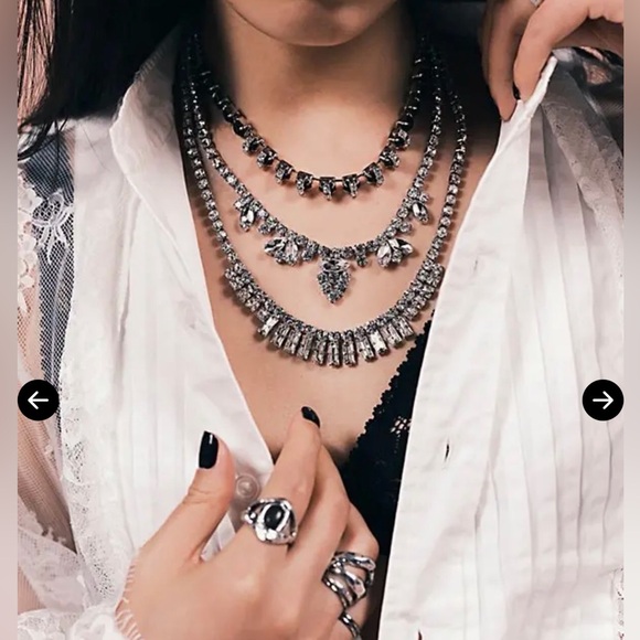 Free People Jewelry - 🦋Free People Layered Necklace